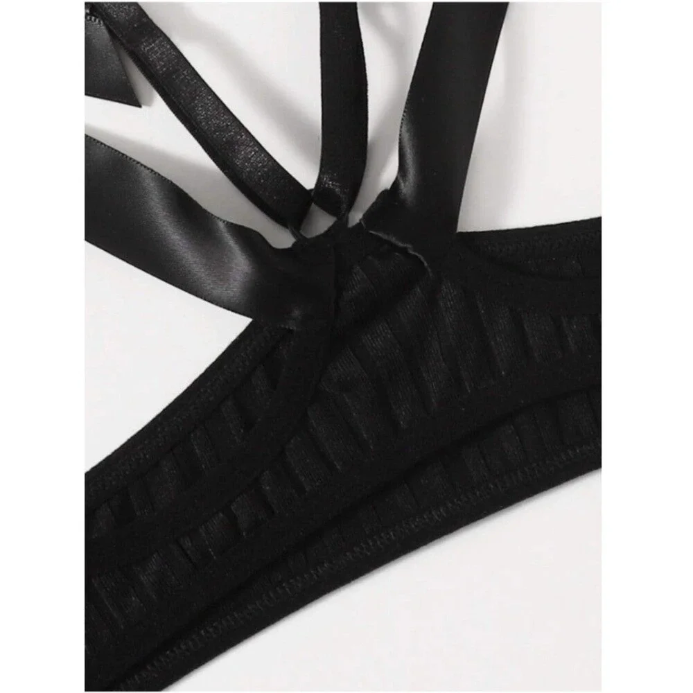 Size 12 (X-Large) Cut-out Bow Decor Lingerie Set With 1 pair of Nipple Covers
